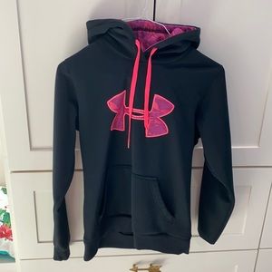 Black UA sweatshirt